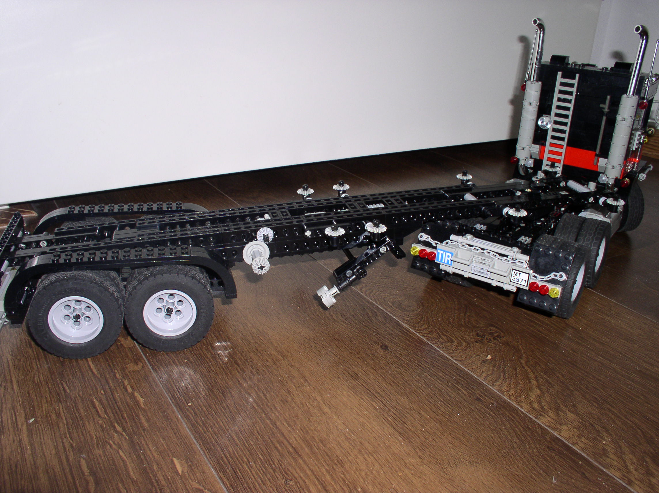 5571-truck-containertrailer-remote-control-26.jpg