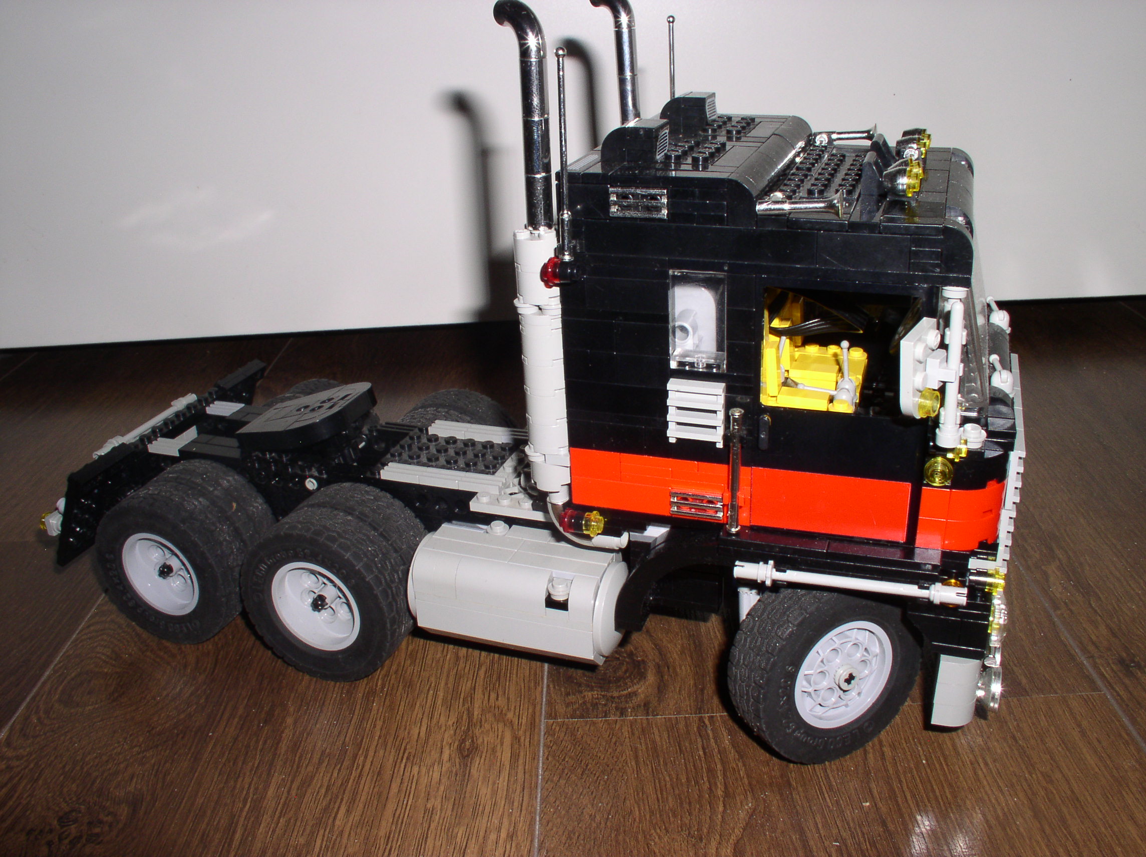 5571-truck-containertrailer-remote-control-31.jpg