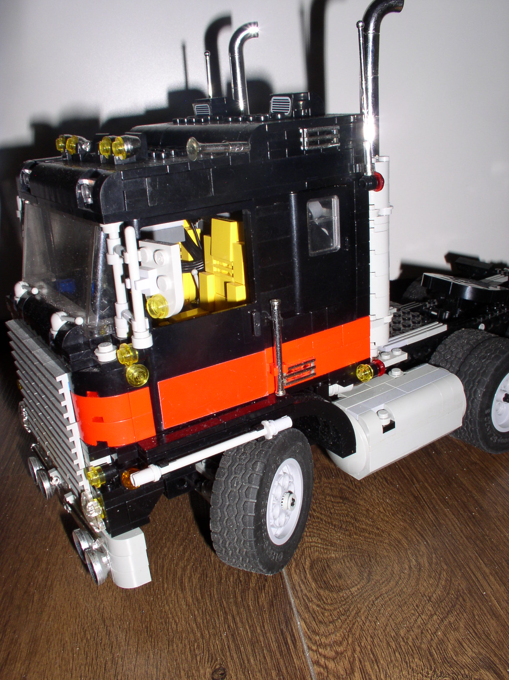 5571-truck-containertrailer-remote-control-36.jpg