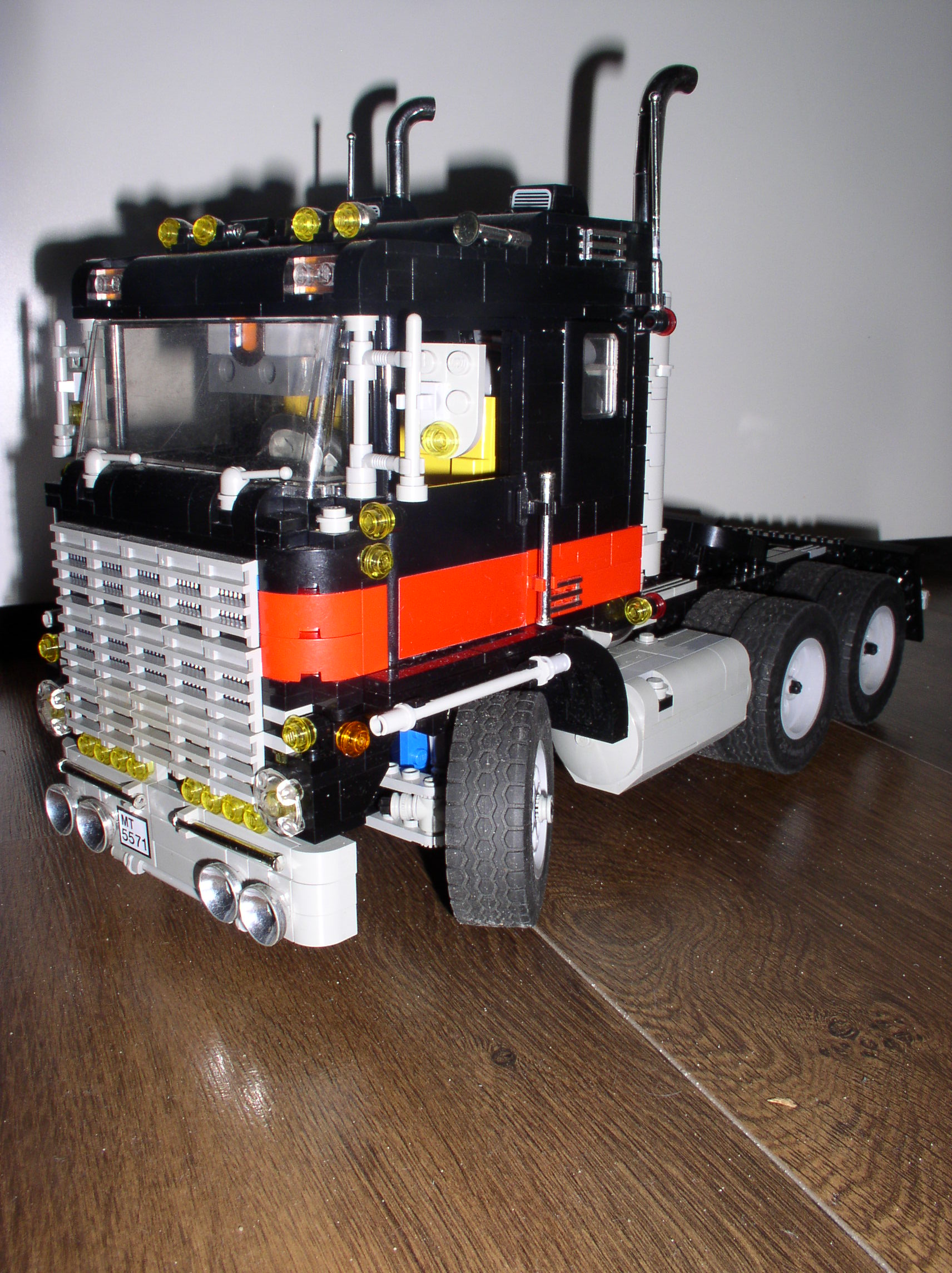 5571-truck-containertrailer-remote-control-39.jpg