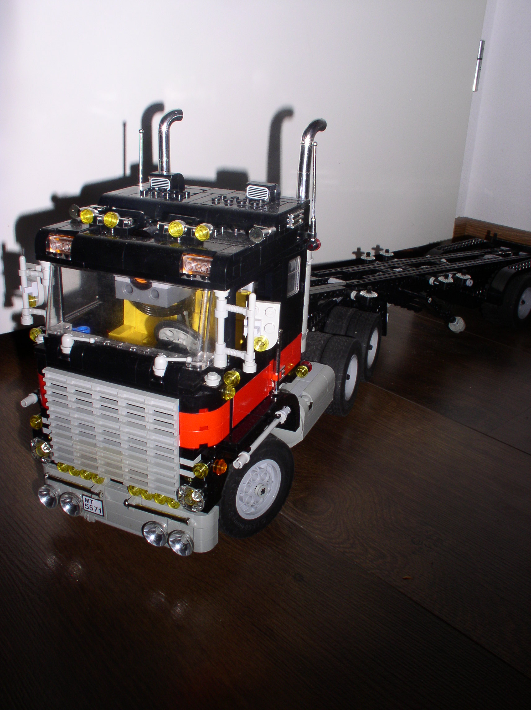 5571-truck-containertrailer-remote-control-43.jpg