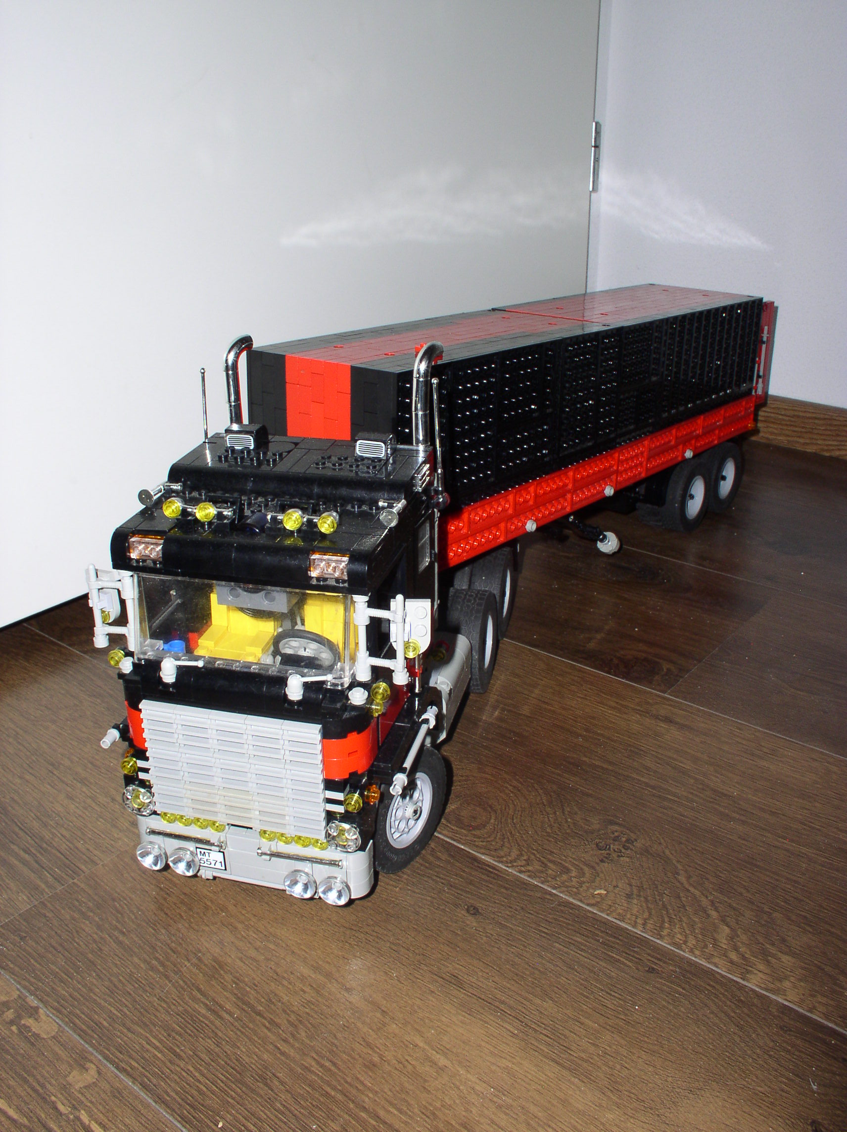 5571-truck-containertrailer-remote-control-58.jpg