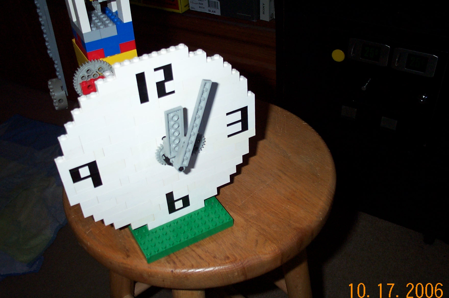 clock1.jpg