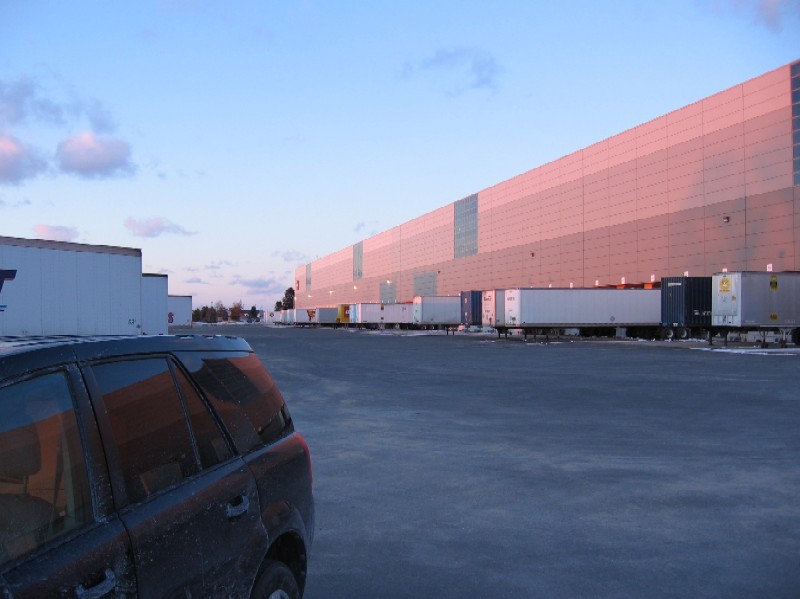 distribution_center_truck_bays.jpg