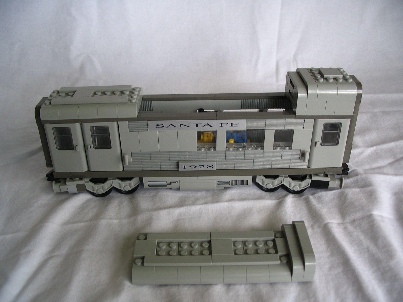102_sf_high_level-baggage_car.jpg