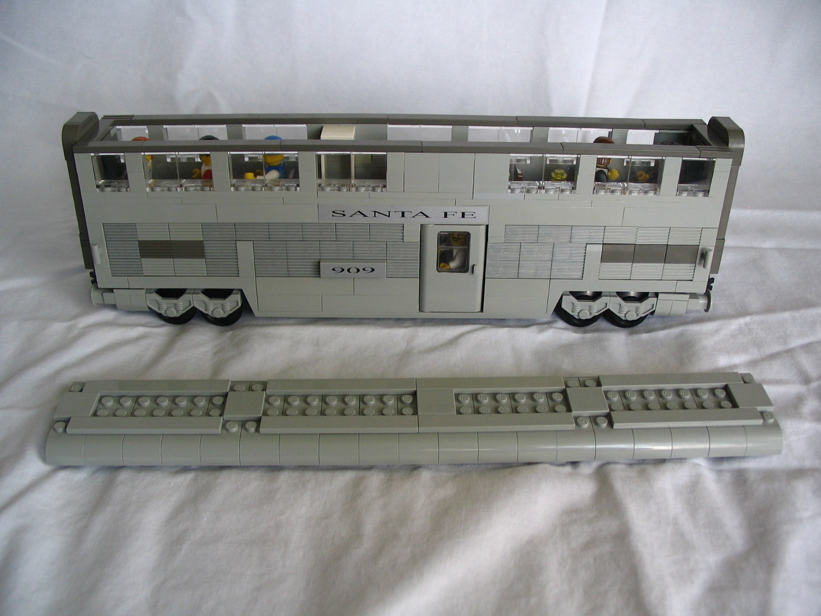 103_sf_high_level-dining_car.jpg