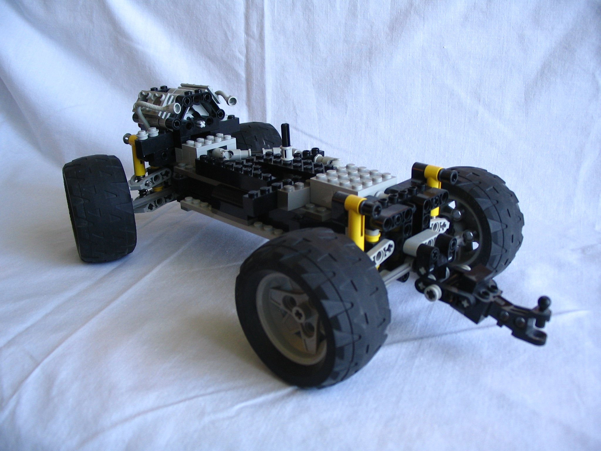 113_yel_truck.jpg