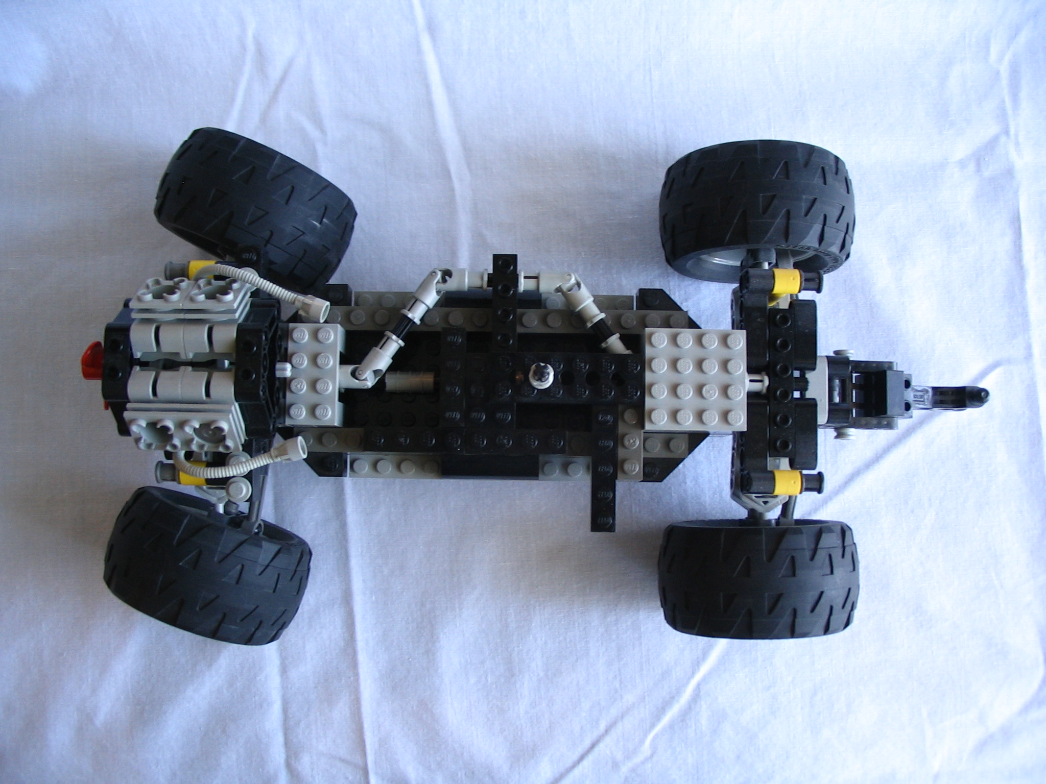 114_yel_truck.jpg