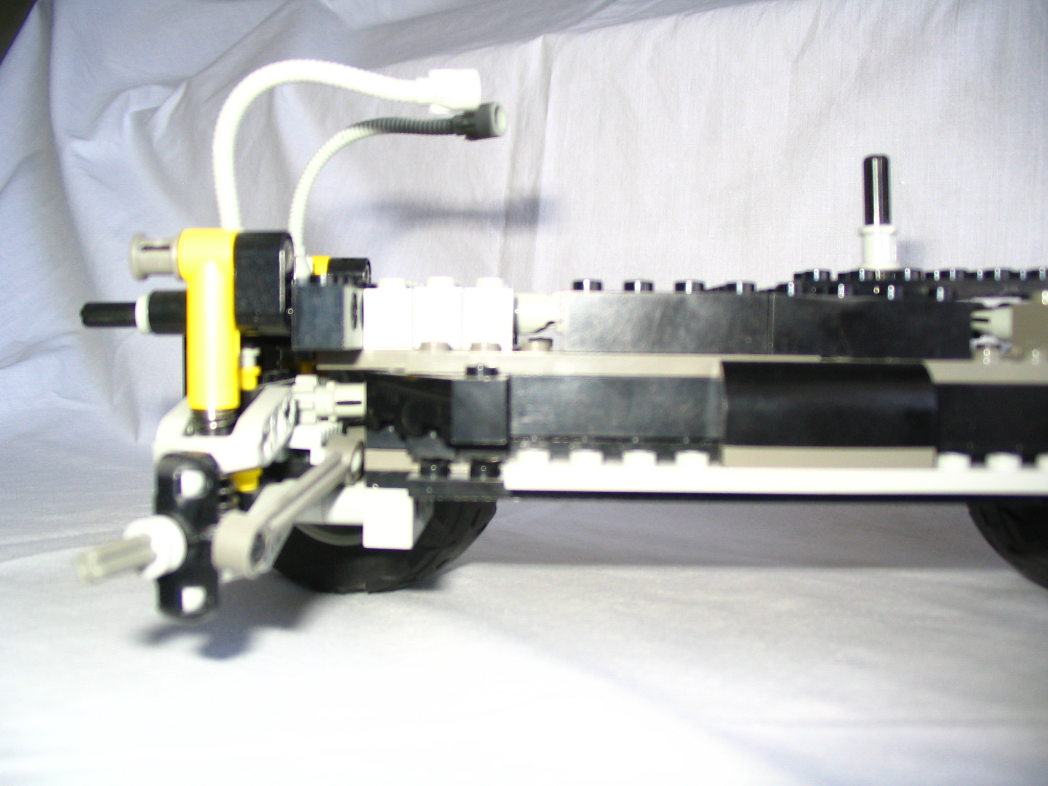 117_yel_truck.jpg