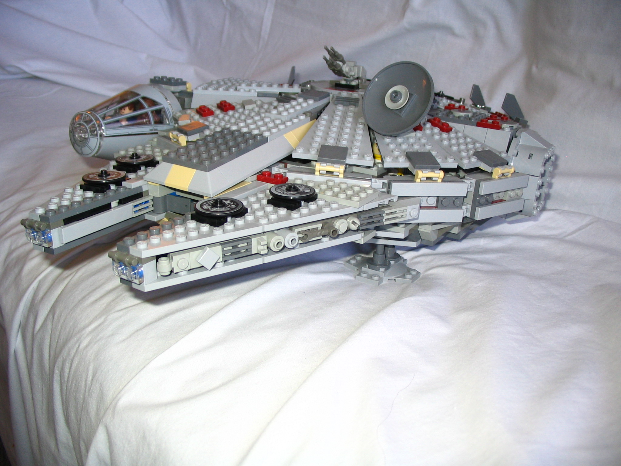 108_mil_falcon.jpg