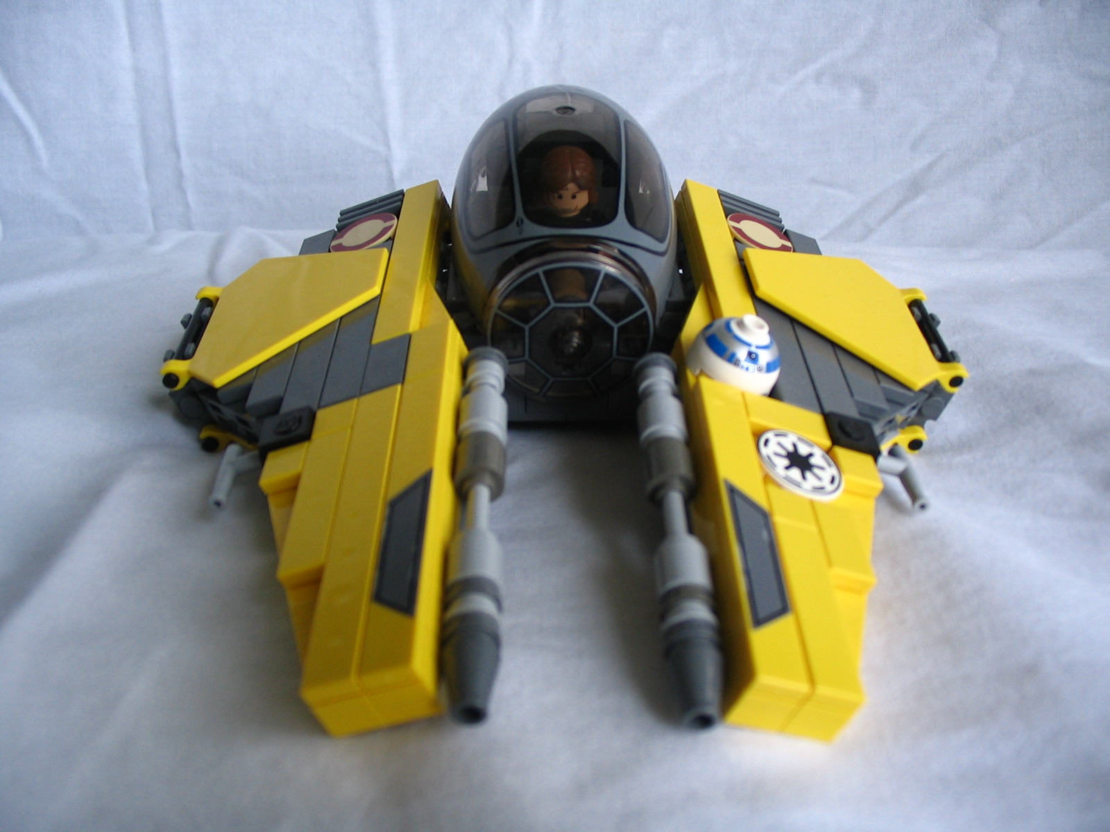 109_jedi_starfighter.jpg
