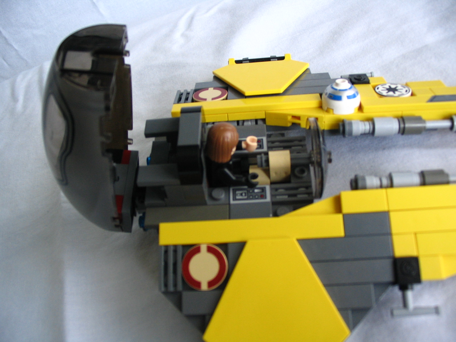 112_jedi_starfighter.jpg