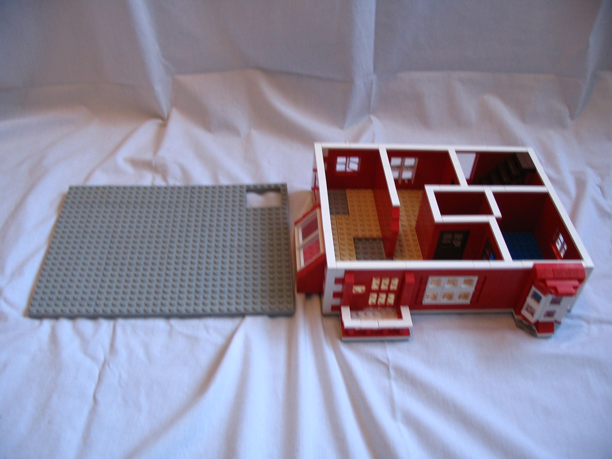 108_apartment_floor.jpg
