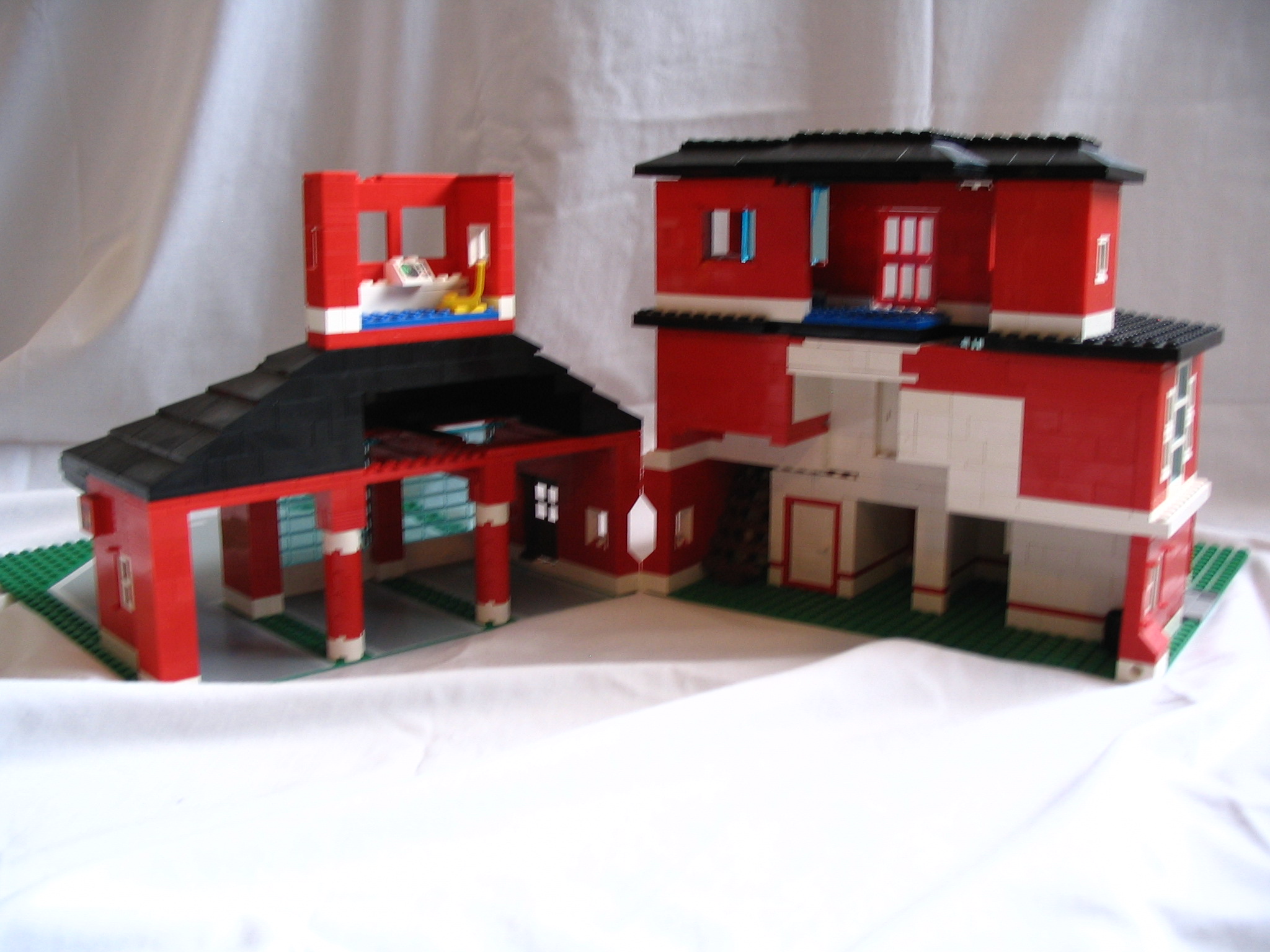 111_fire_house.jpg