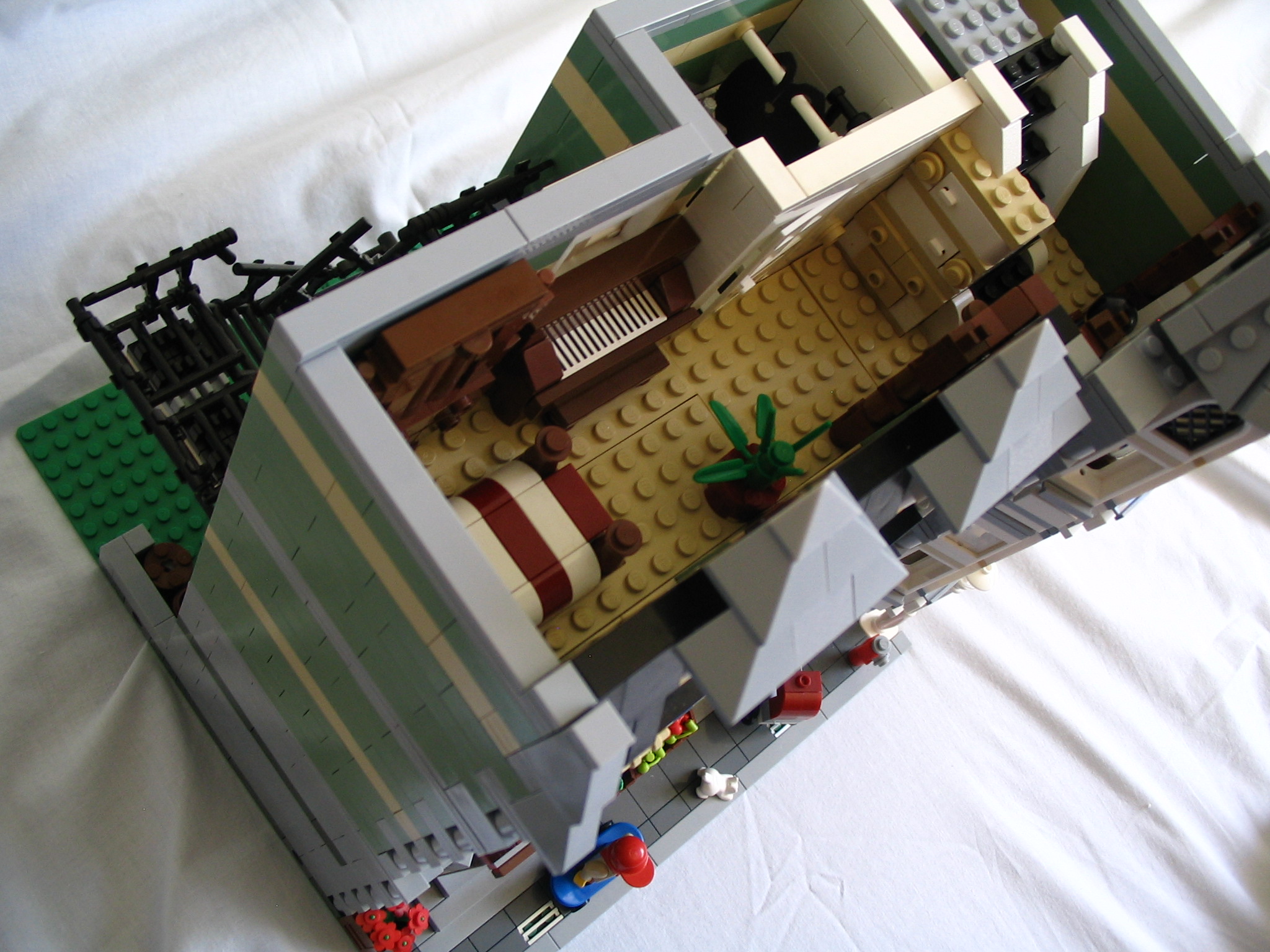 112_furnished_green_grocer.jpg
