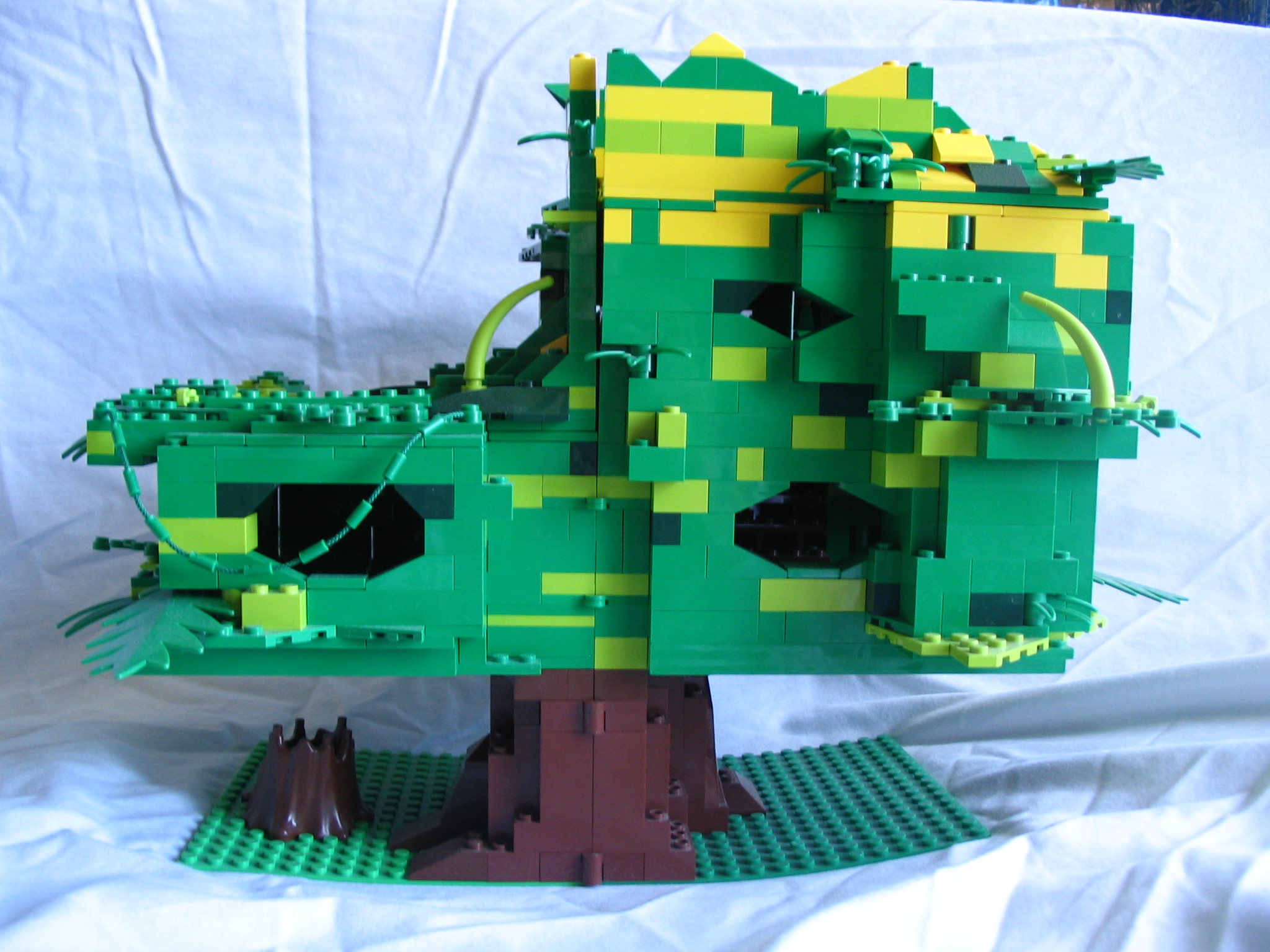 103_tree_house.jpg