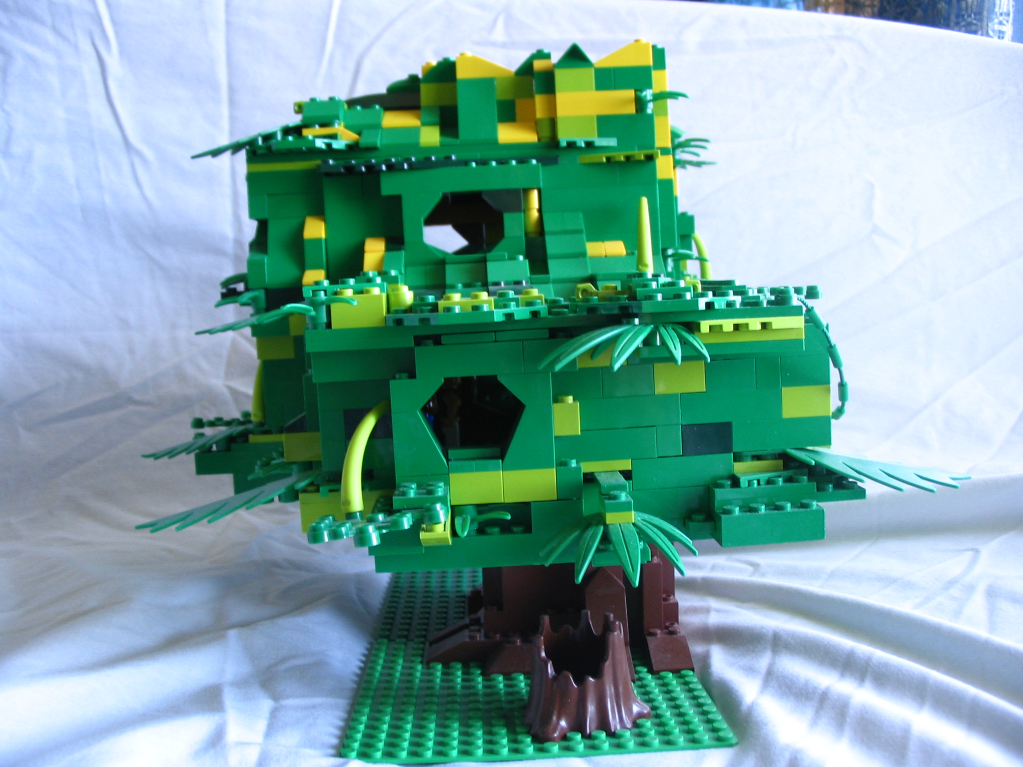 104_tree_house.jpg