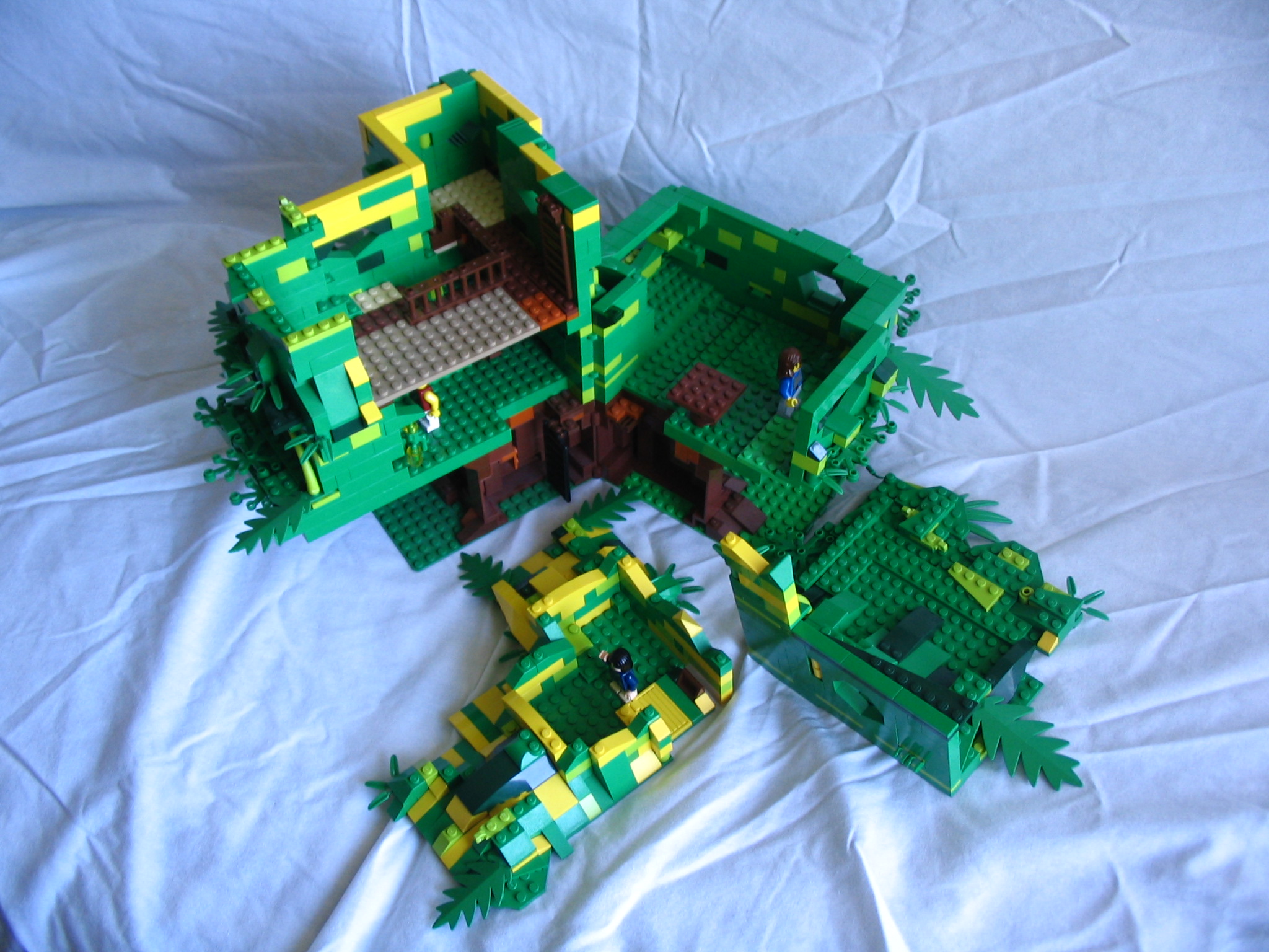 113_tree_house.jpg