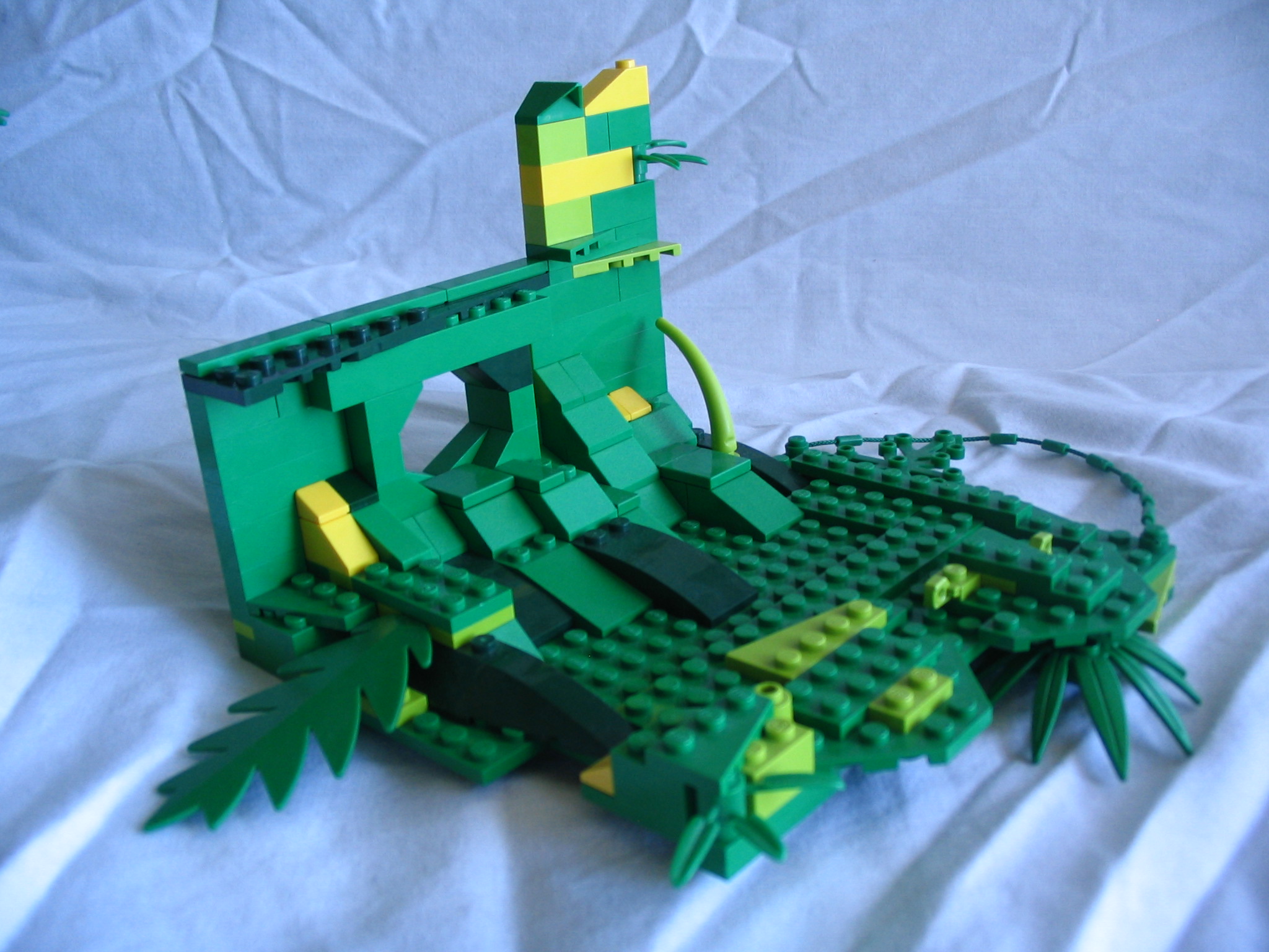 121_tree_house.jpg