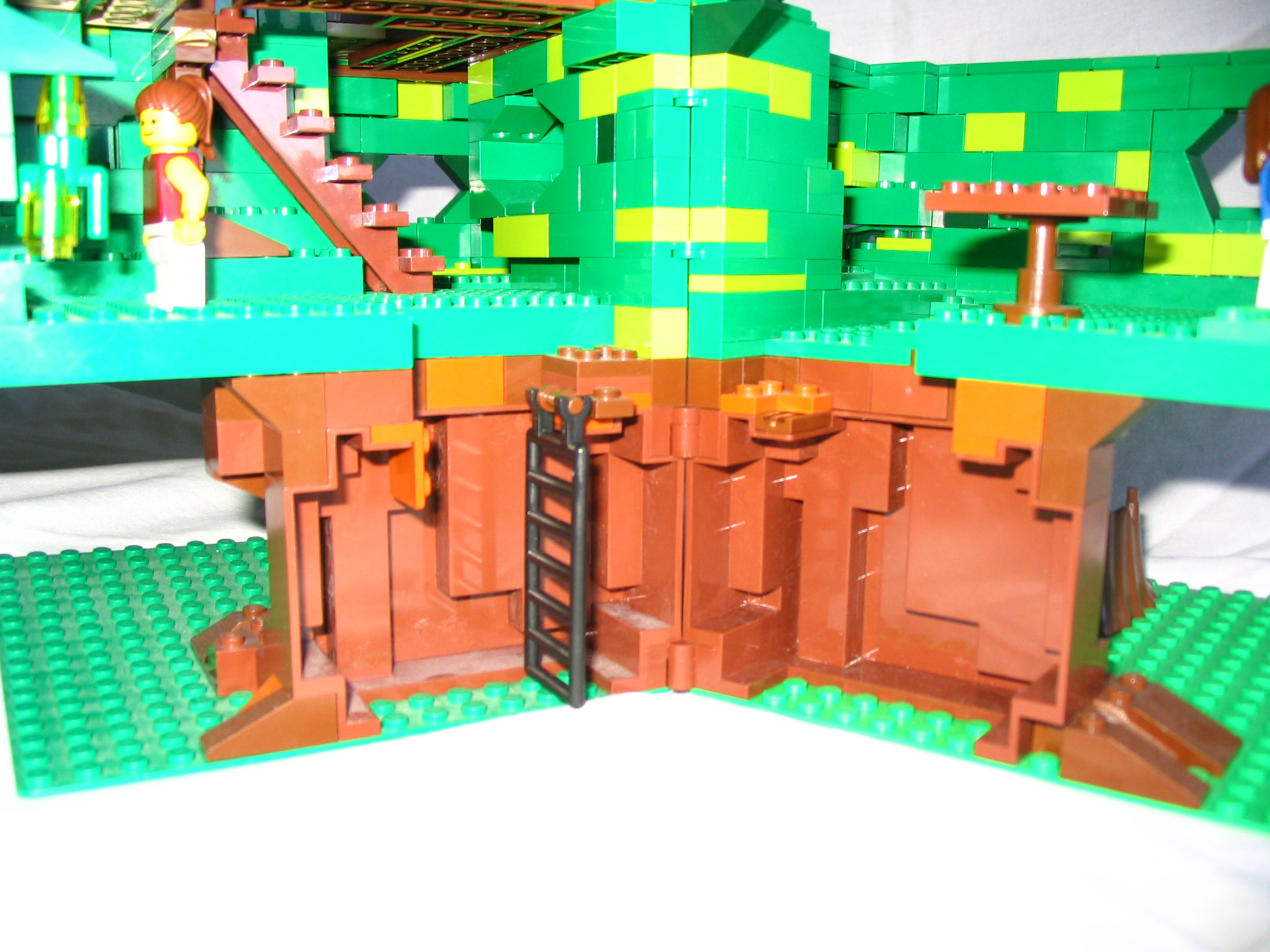 126_tree_house.jpg