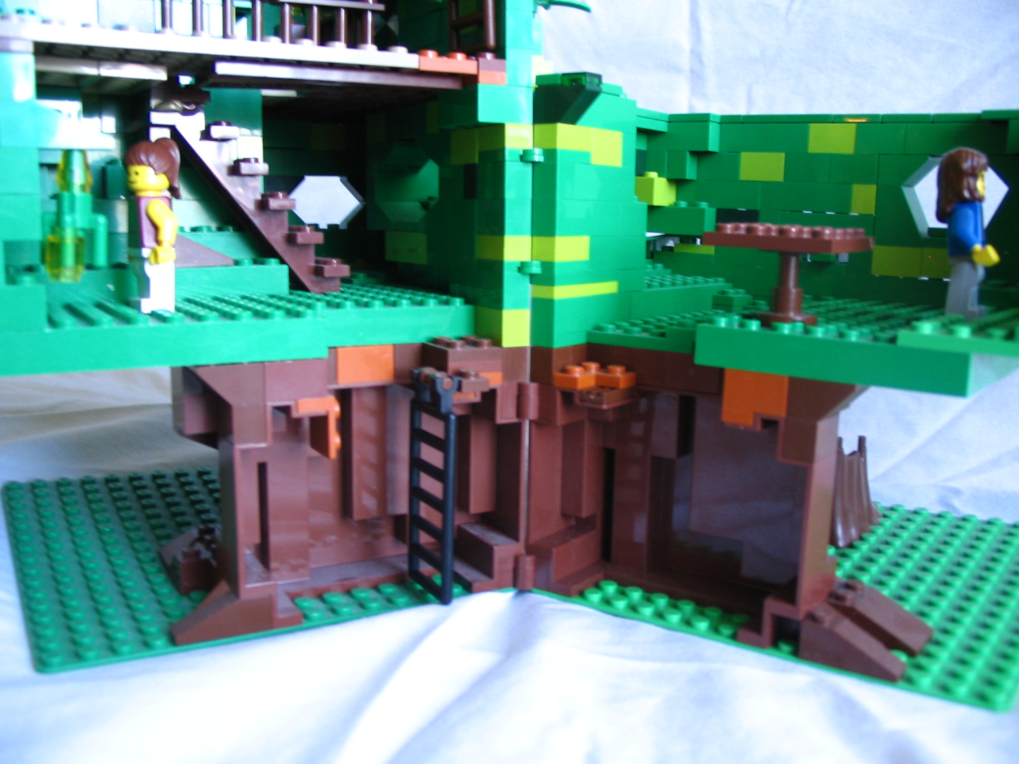 127_tree_house.jpg