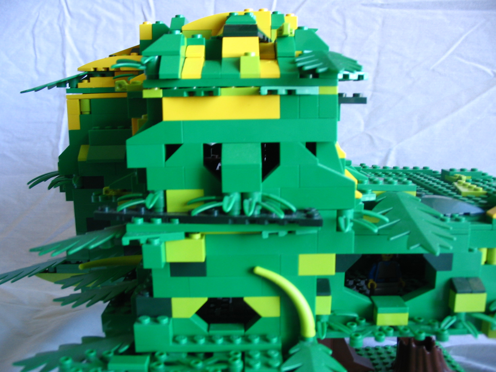 130_tree_house.jpg