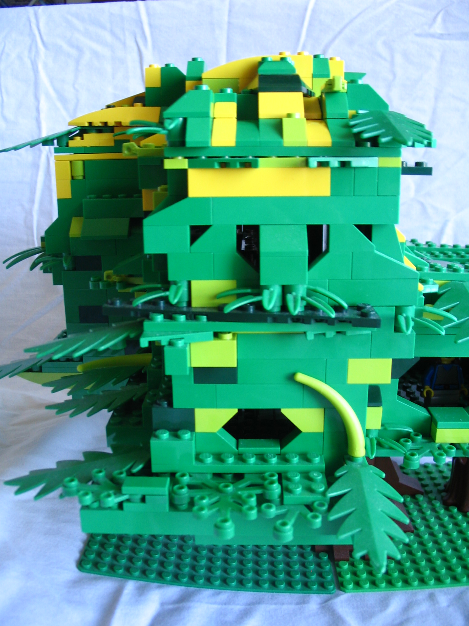 131_tree_house.jpg