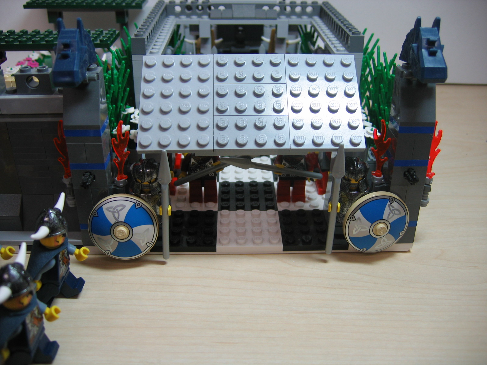 leading_to_the_guarded_entrance.jpg