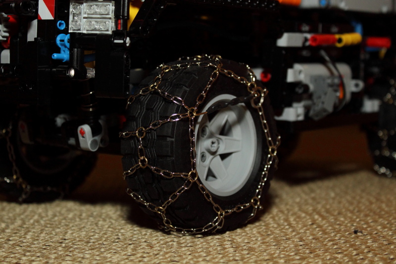 8110_mb_u400_snow_chains_003.jpg