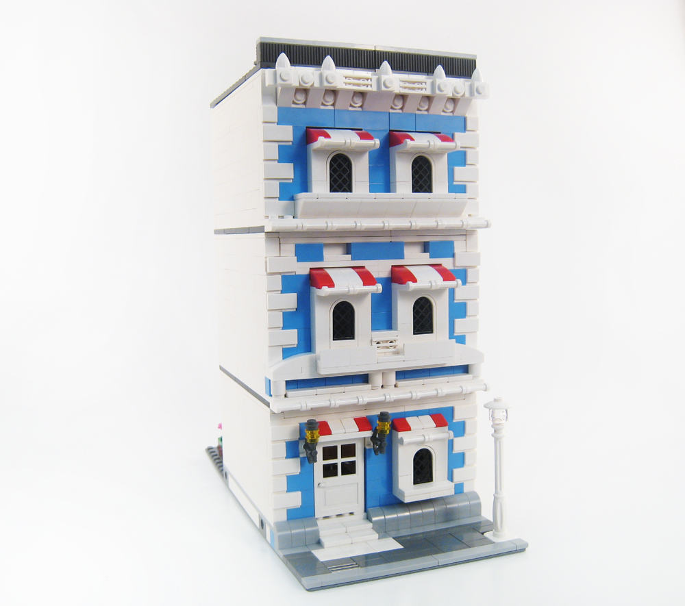 bluehouse1.jpg