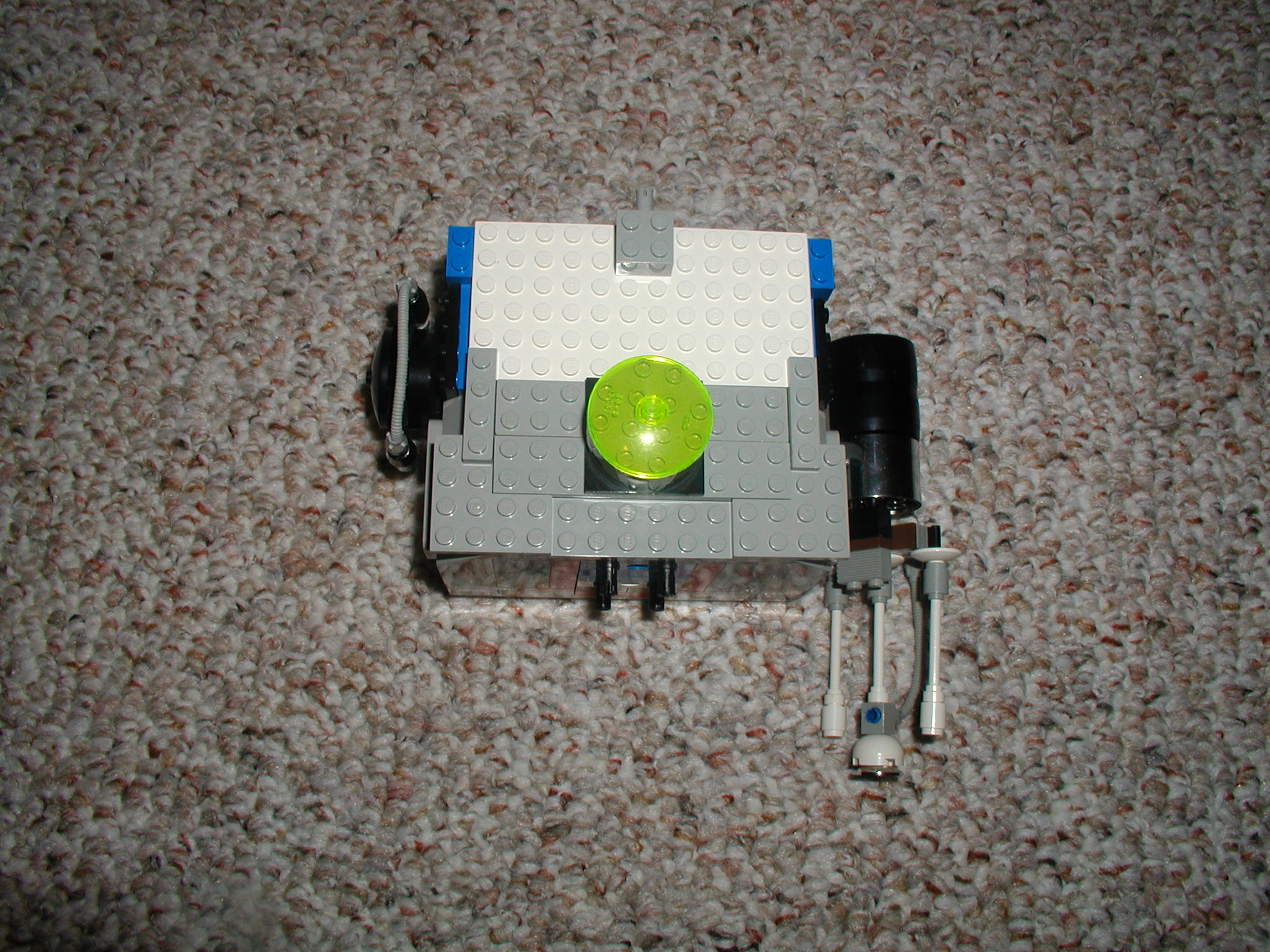 lego_website_1_p2_millenium2.jpg