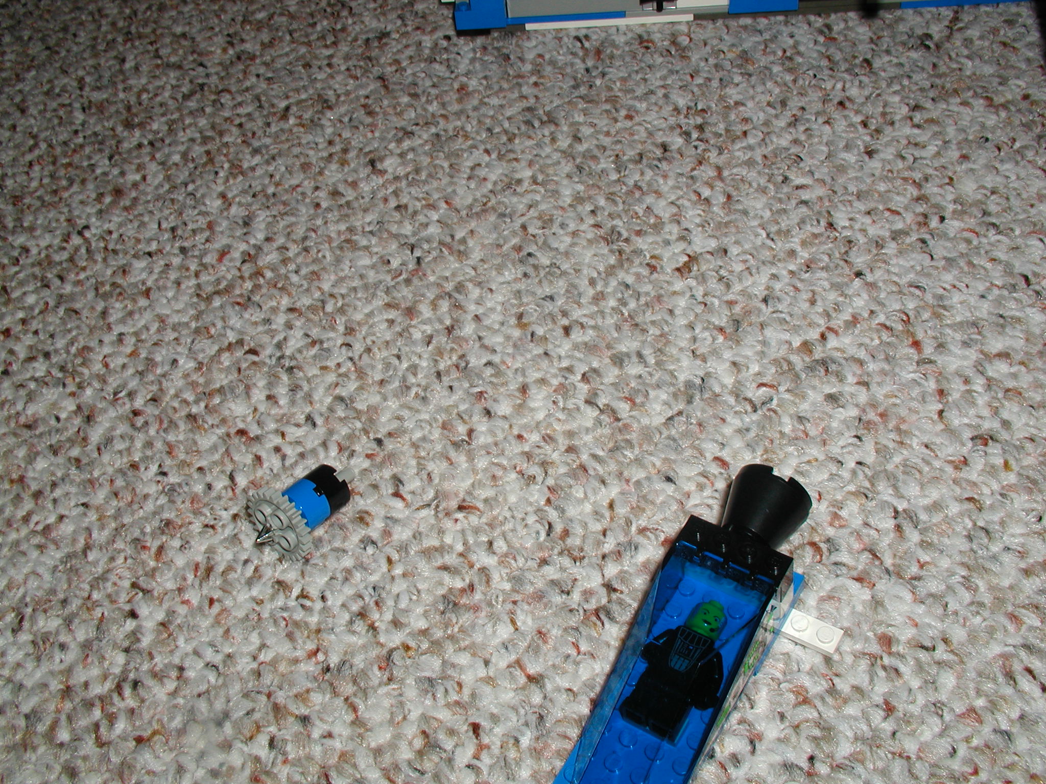 lego_website_1_p2_millenium26_.jpg