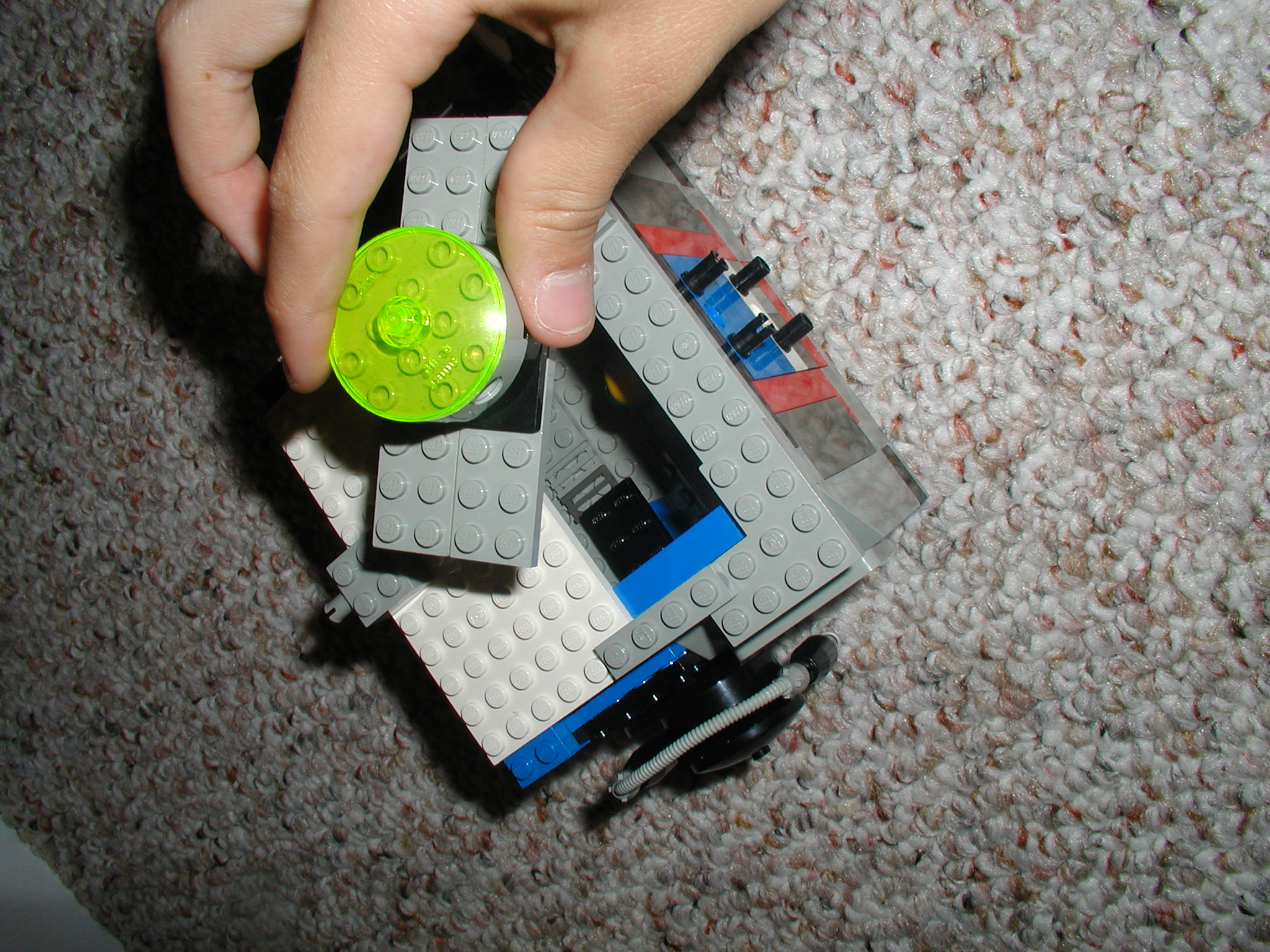 lego_website_1_p2_millenium_3.jpg