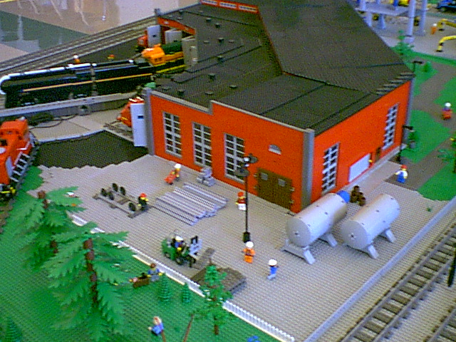 roundhouse02.jpg