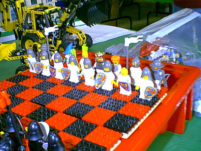 chessset01.jpg