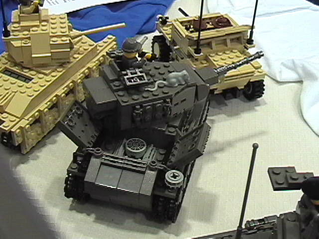 moc_tanks-008.jpg