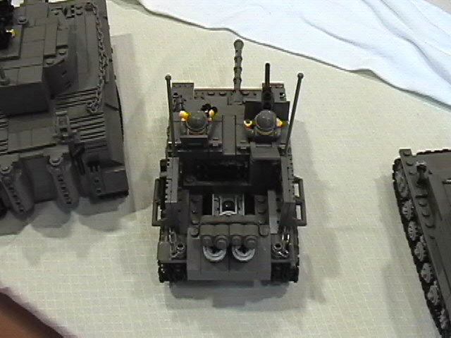 moc_tanks-010.jpg