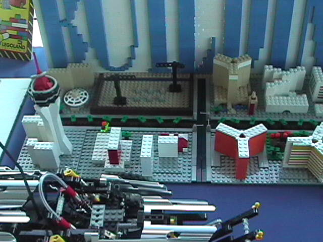 brickswest2003_0098.jpg