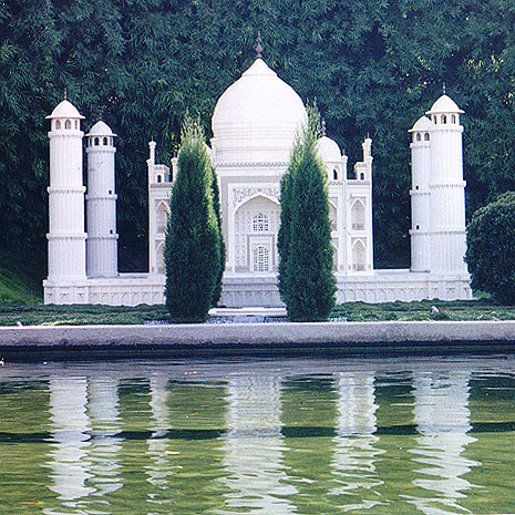legoland2052.jpg