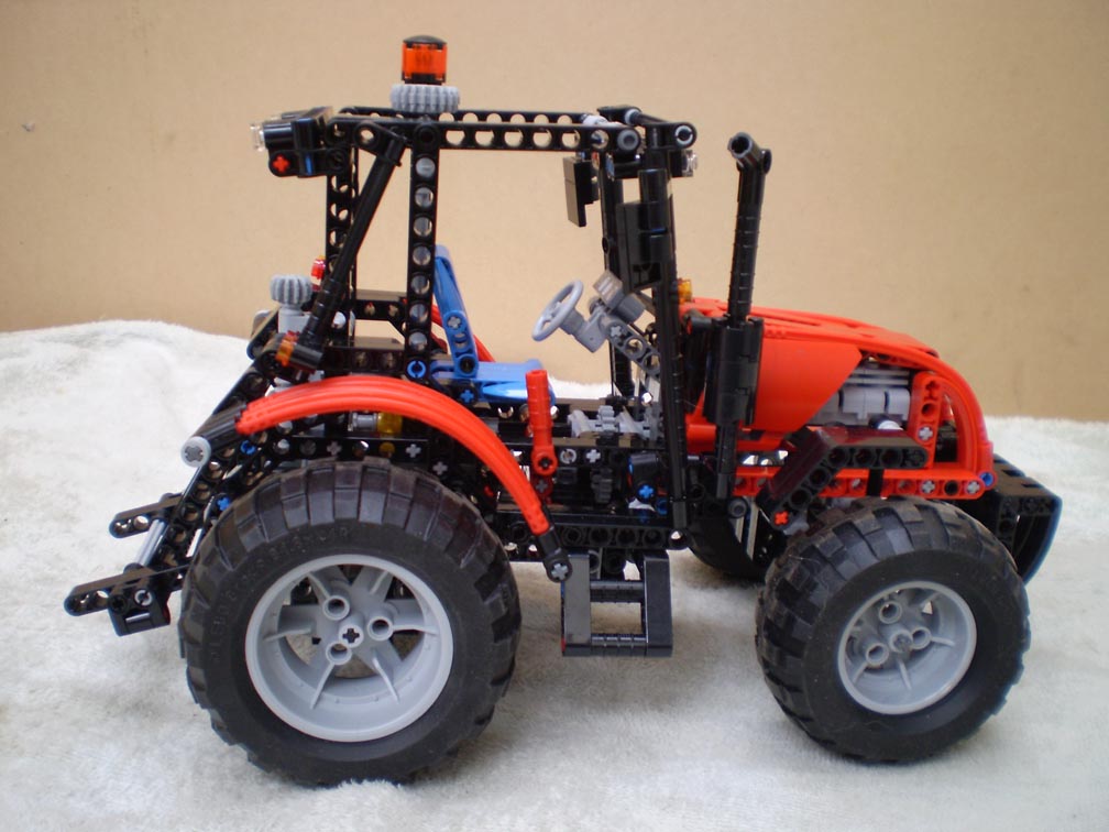 tractor_red_3.jpg