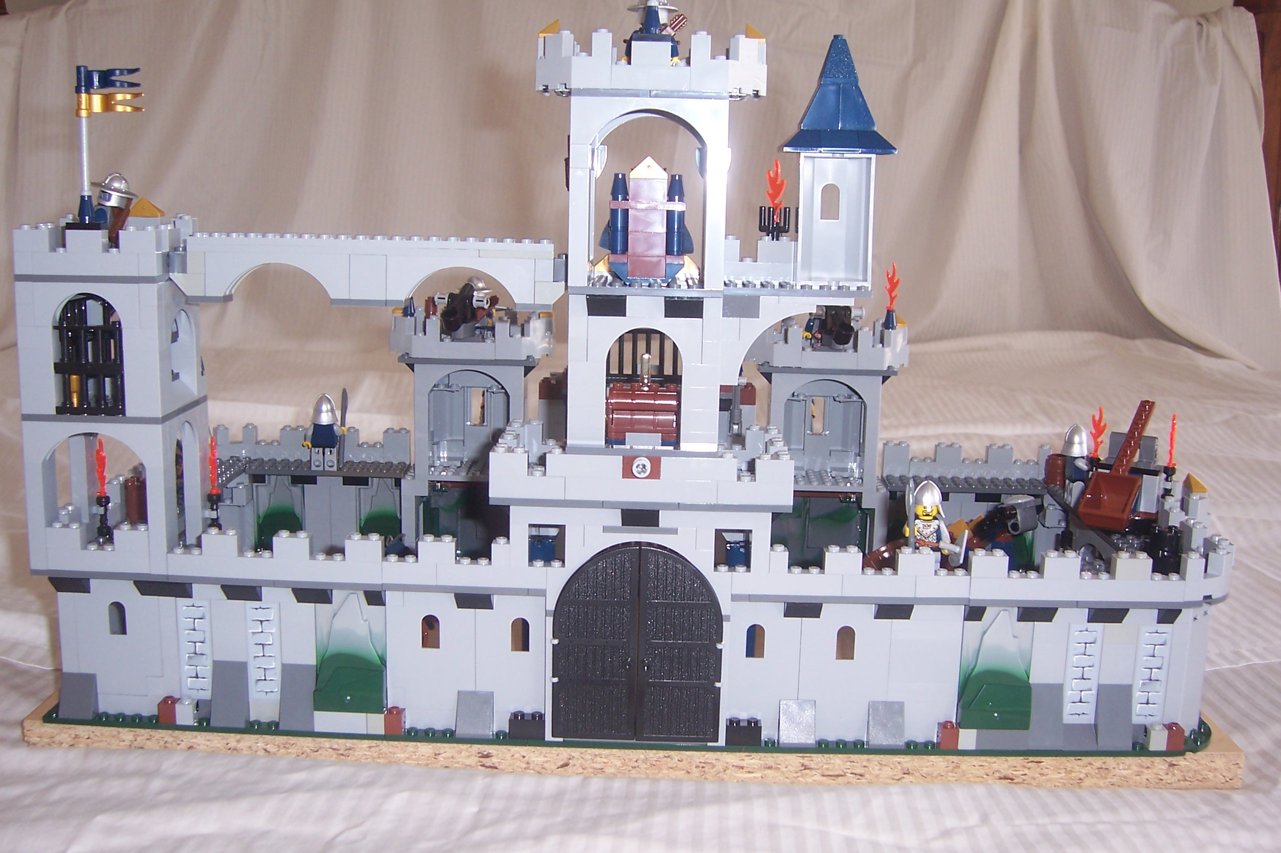 the_old_castle_was_a_little_cramped.jpg