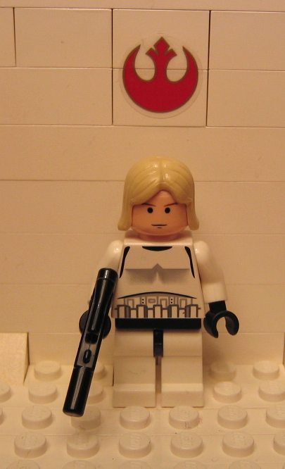 r_stormtrooper_luke_skywalker.jpg