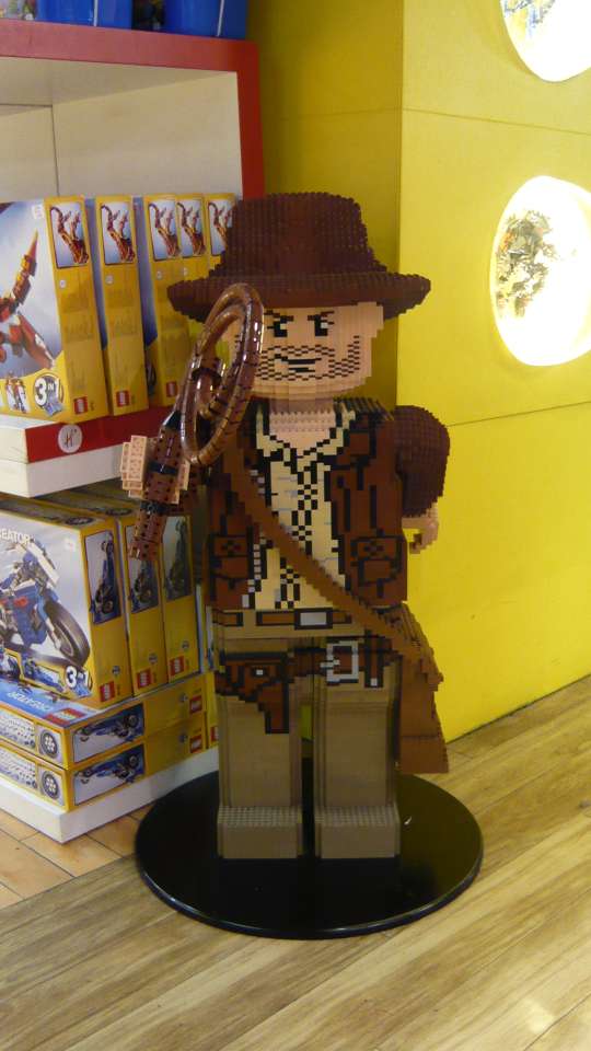 1_hamleys_a4.jpg