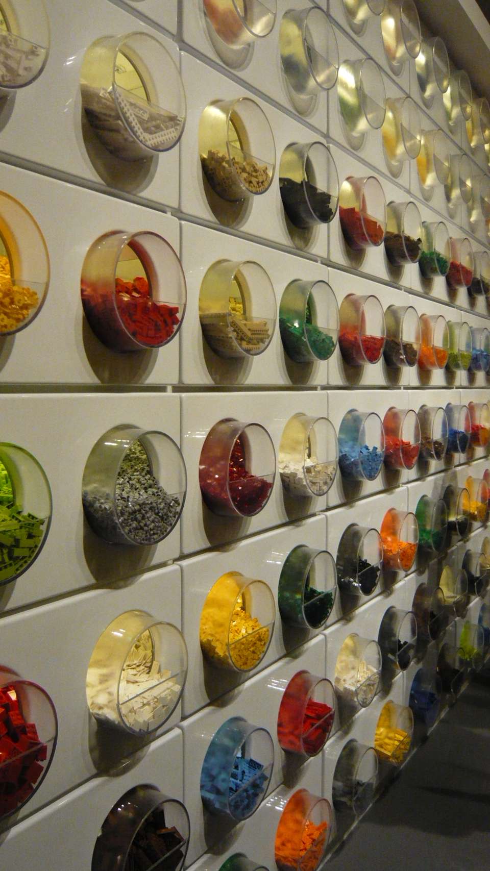 s_berlin_lego_store_c.jpg