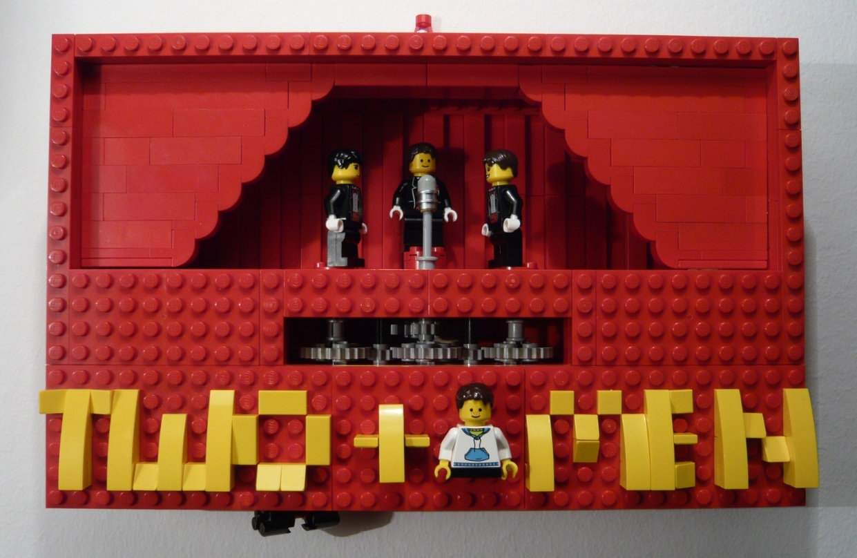 1a1111111a_two_and_a_half_men_1a1_moc.jpg