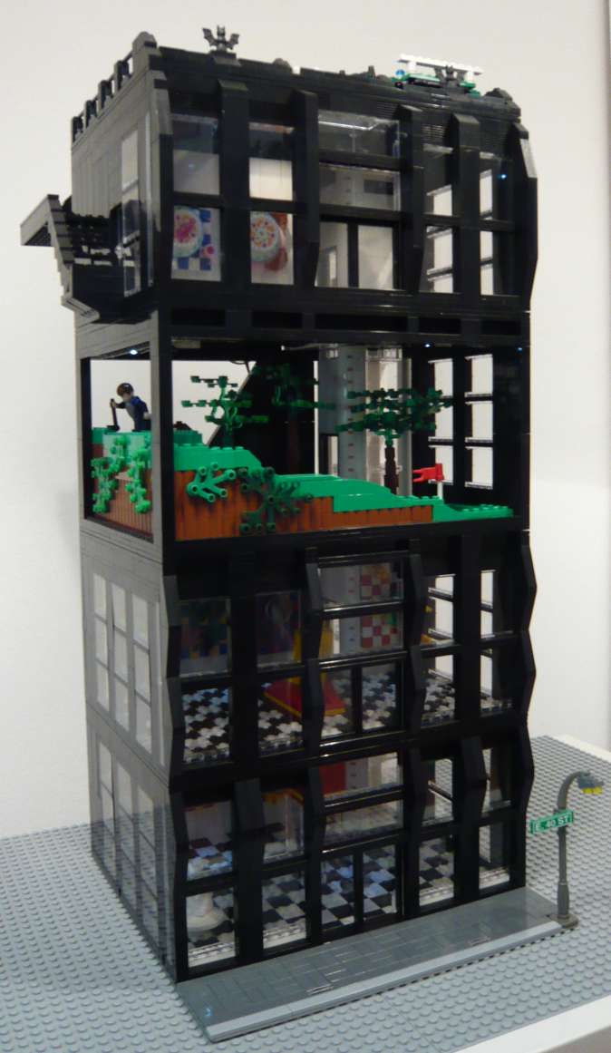 1a111_a1_lego_museum_light_2a.jpg
