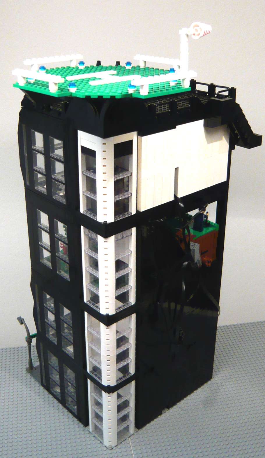 1a111_a1_lego_museum_light_4.jpg
