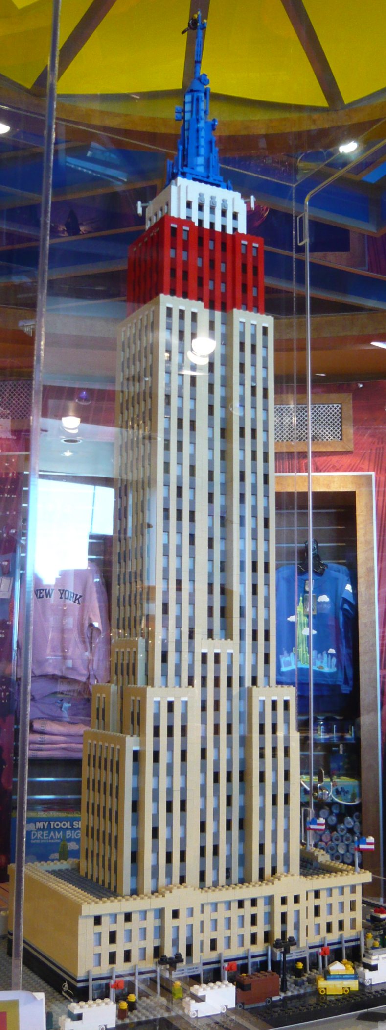4_lego_empirestate_b_86floor_shop_sean_kenny_com.jpg