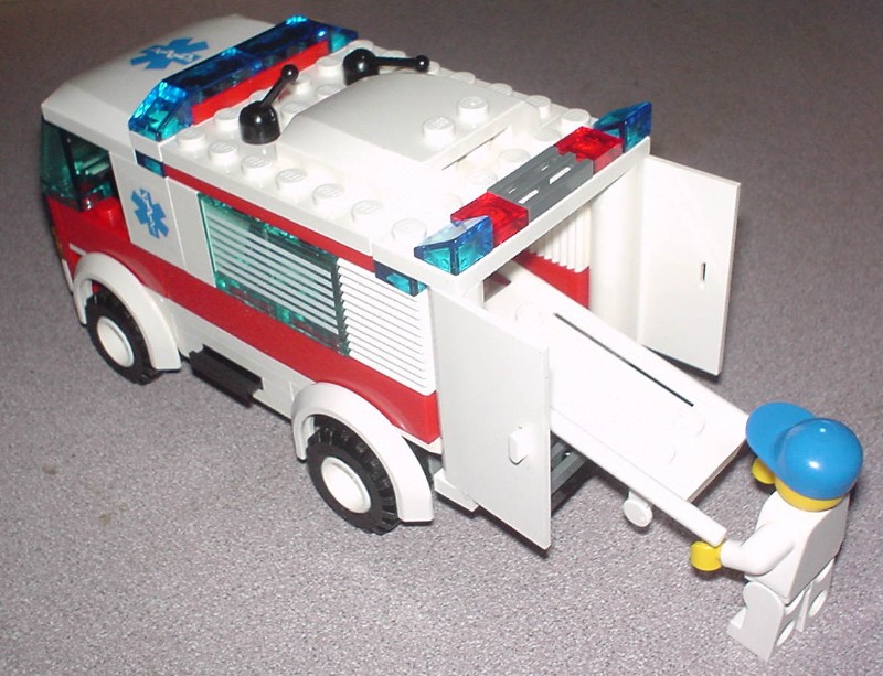 7890-ambulance-02.jpg