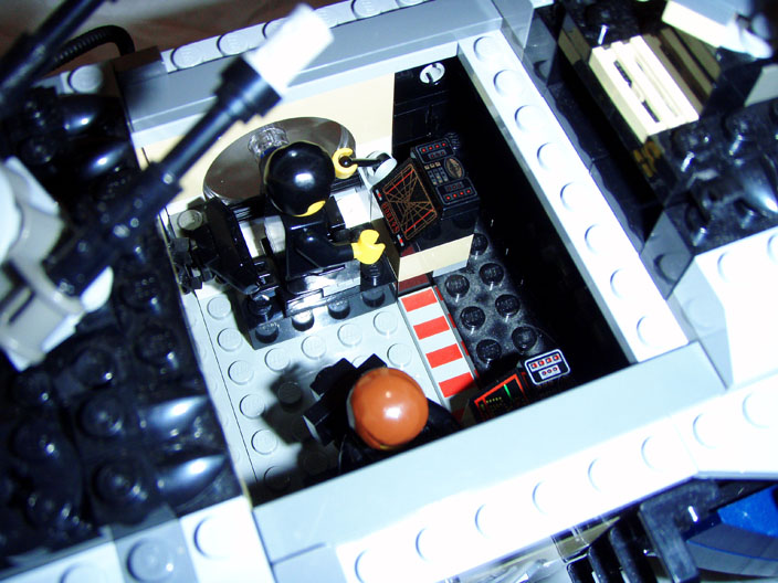 eureka_4_ship_075.jpg